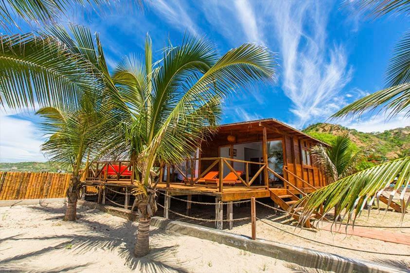Hotel Punta Camaron Bungalows & Suites ソリトス エクステリア 写真