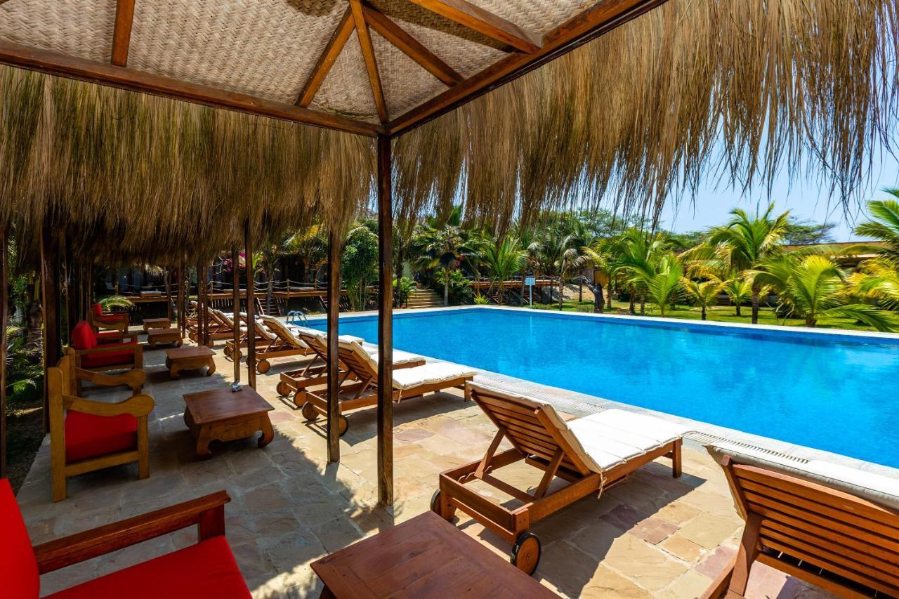 Hotel Punta Camaron Bungalows & Suites ソリトス エクステリア 写真